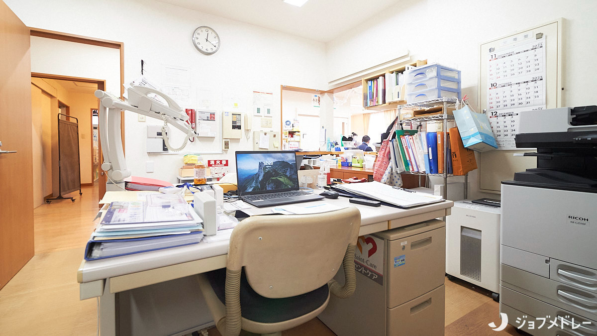 セントケアいわね　小規模多機能（看護師/准看護師の求人）の写真14枚目：職員が働く事務所です