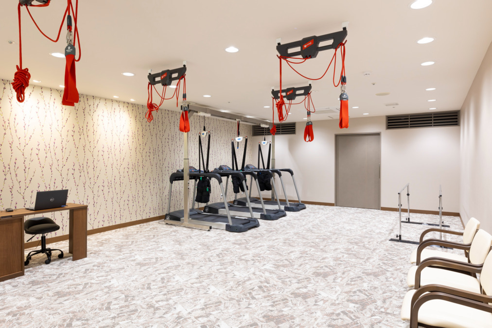 ヒルデモア三渓園(看護師/准看護師の求人)の写真4枚目:リハビリ室