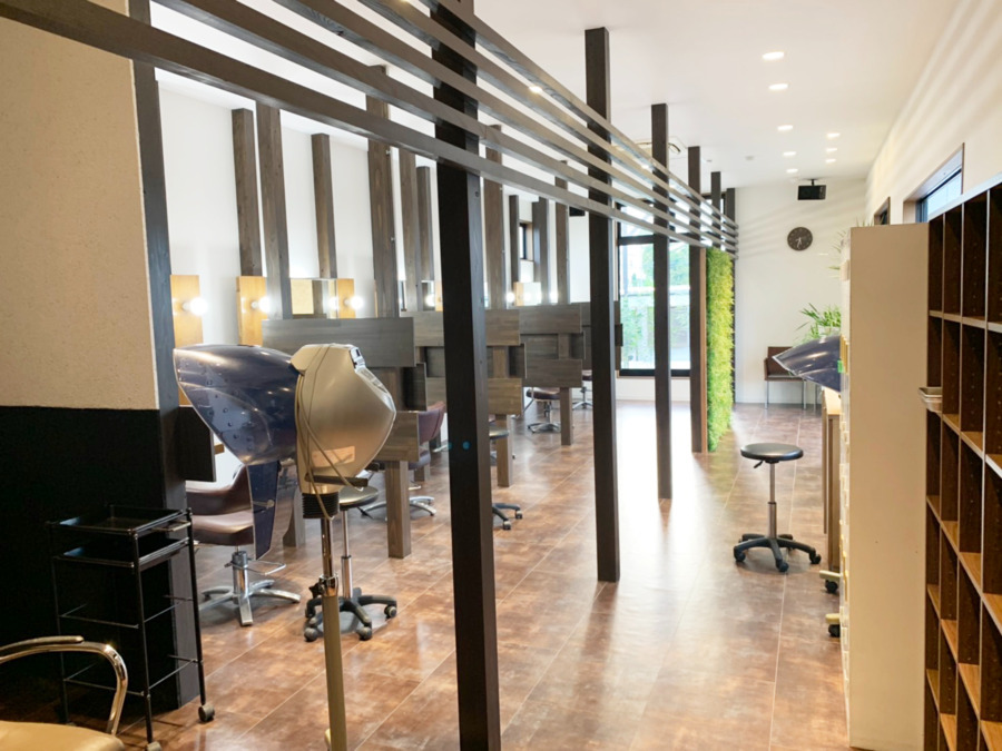美容室SALONS 小森野店の写真3枚目：