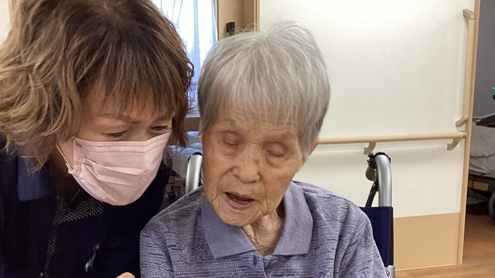 看護小規模多機能リベル　四季の森公園（看護師/准看護師の求人）の写真7枚目：人員配置は３：１なので、お客様とのコミュニケーションを大事にできます。