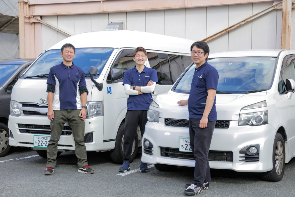 サロン＆スポーツピースの写真6枚目：送迎車は一般車のボクシーや軽がほとんどハイエースは一台のみとなっています！！