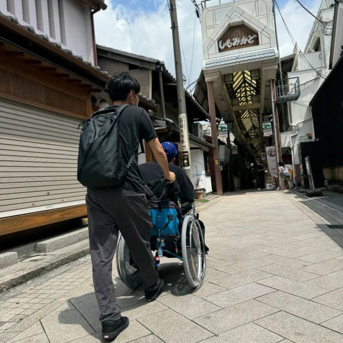 ヘルプステーションARANの写真2枚目：移動支援の様子