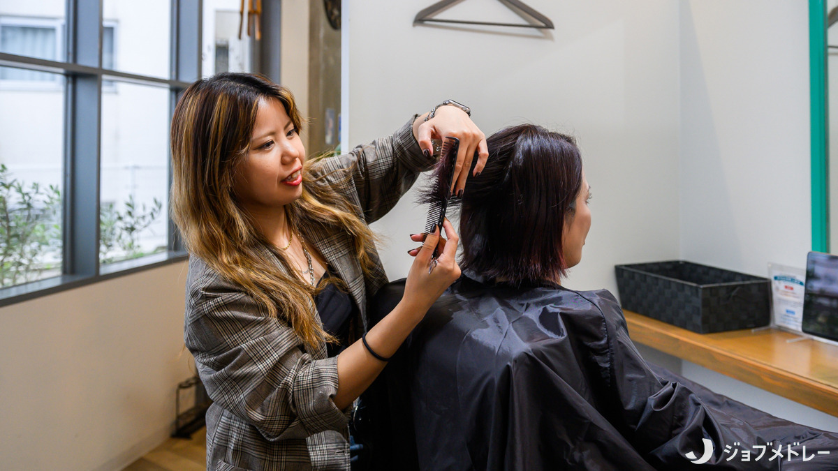 OLAPLANO(美容師の求人)の写真9枚目:サロンワークの様子です