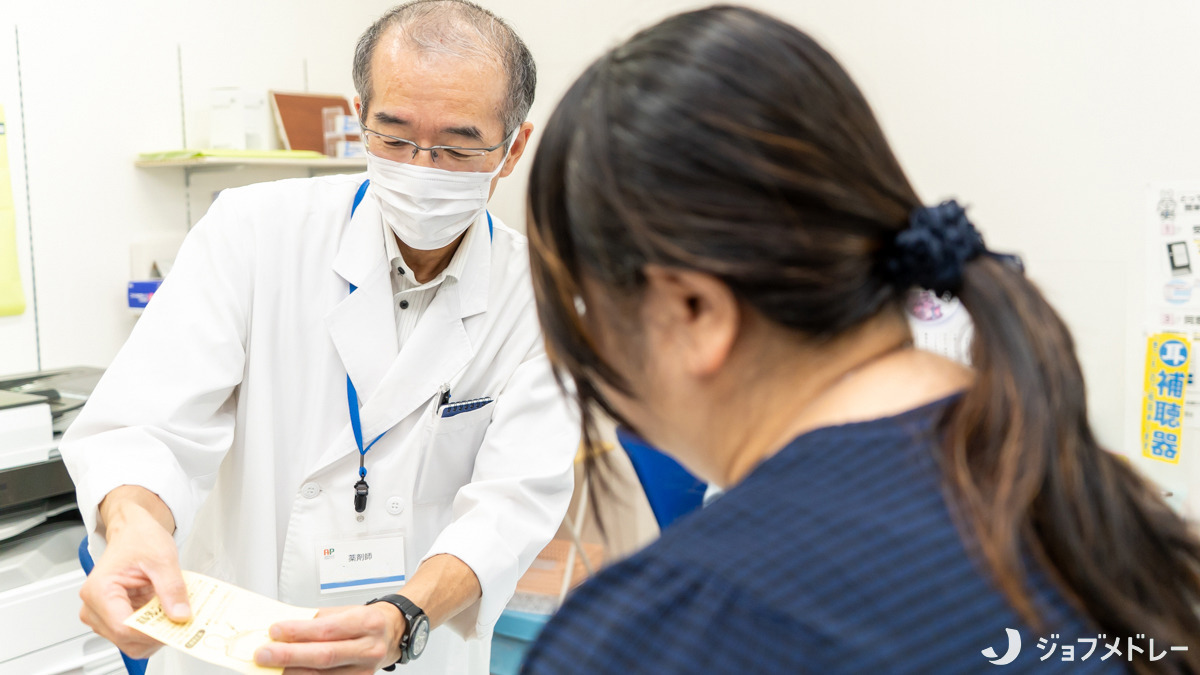 しなの調剤薬局（薬剤師の求人）の写真8枚目：お客様1人1人に丁寧に対応します