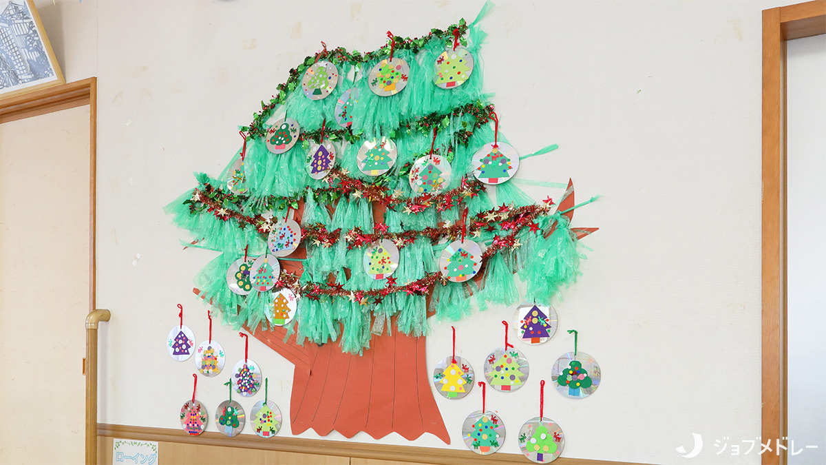 通所介護施設　ほのぼの園 デイサービスセンター（介護職/ヘルパーの求人）の写真12枚目：季節に応じた飾り付けを楽しんでいただけます☆