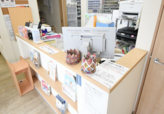 ひいな調剤薬局（薬剤師の求人）の写真2枚目：ひいな調剤薬局の受付