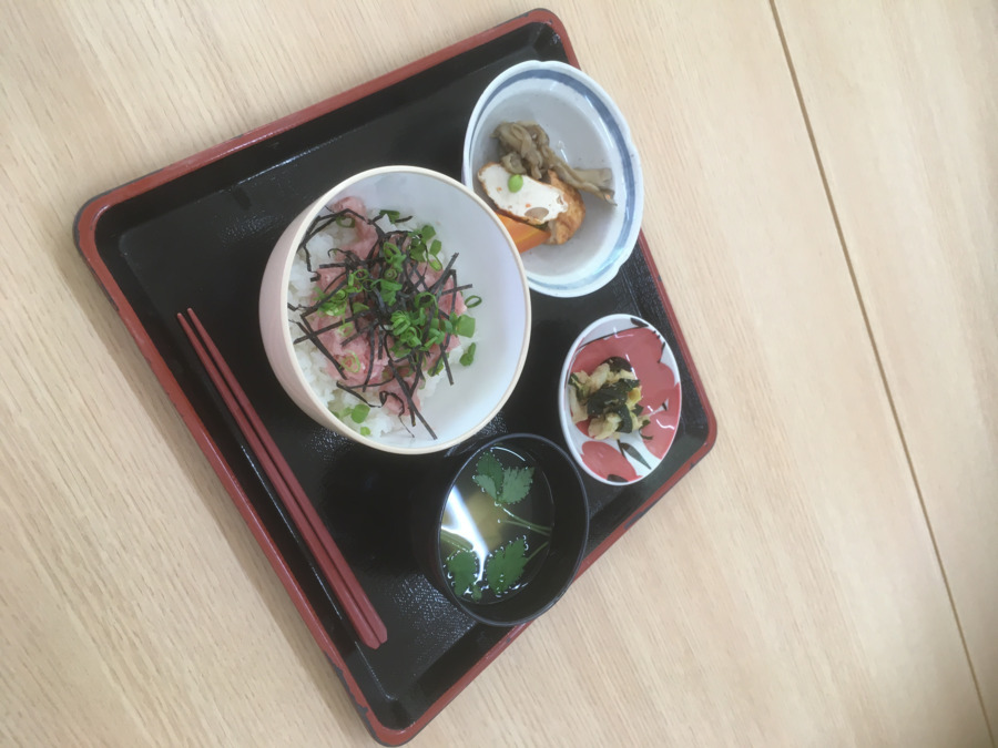 デイサービストライおてんとさんの写真5枚目：昼食とおやつは専属スタッフの手作りです