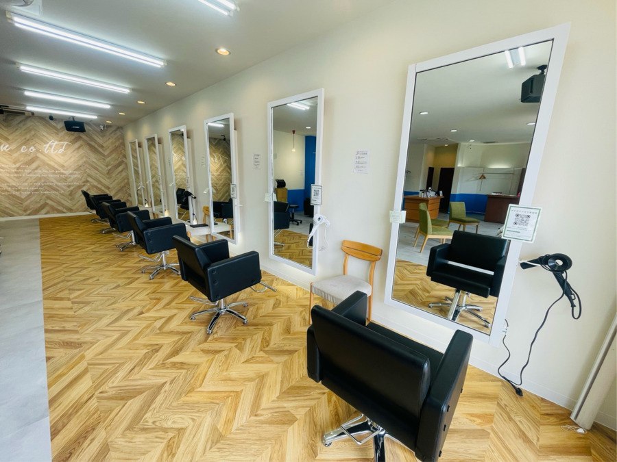 ダイガクドオリ　美容室【2025年05月01日オープン】（アイリストの求人）の写真5枚目：