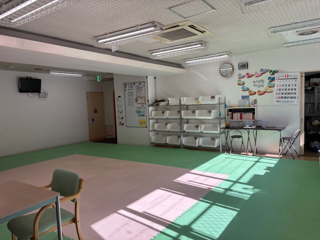 児童デイサービスわくわく（児童指導員/指導員の求人）の写真13枚目：活動室