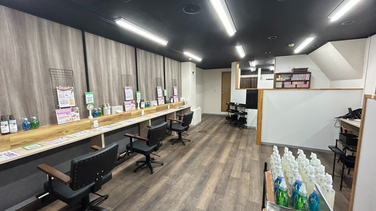 uru髪質改善する白髪染め専門店　八戸ノ里店  【2025年08月01日オープン】（美容師の求人）の写真3枚目：