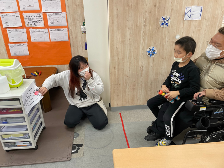 放課後等デイサービス アフタースクールセンター・ウェルの写真3枚目:発達過程に合わせた療育をおこなっています