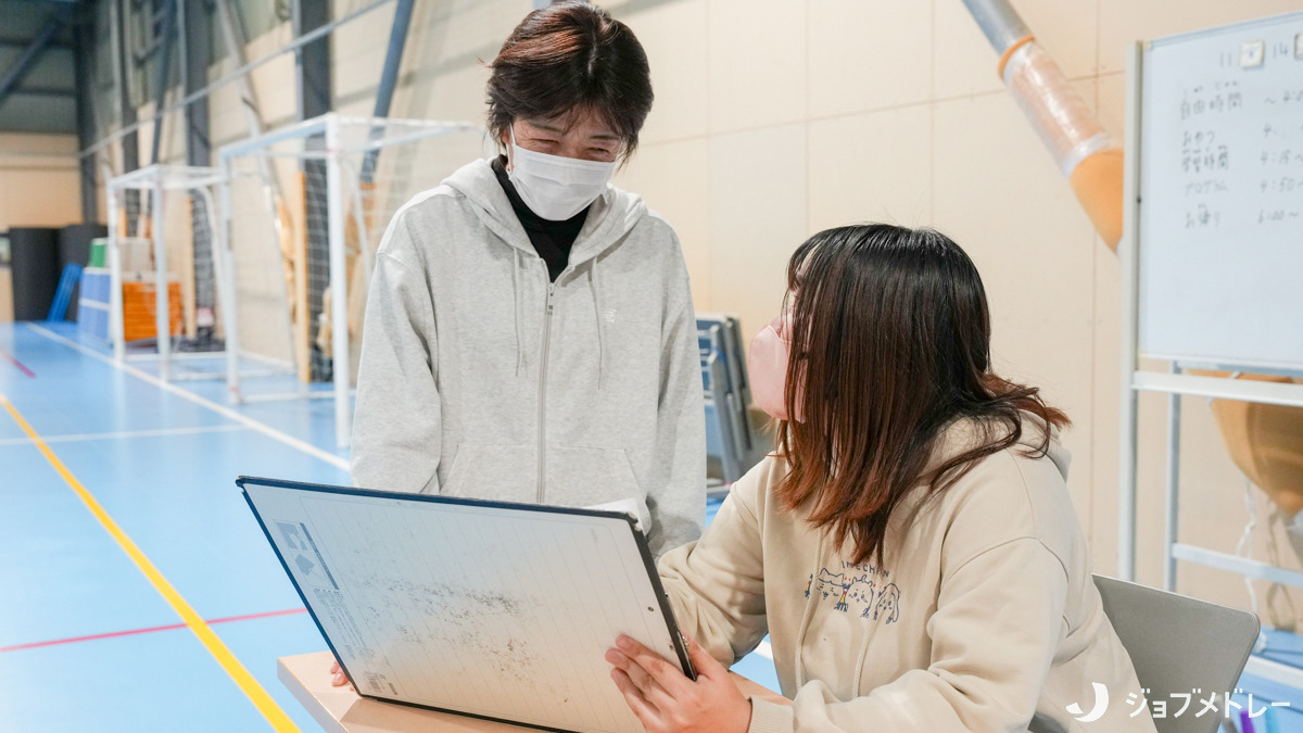 放課後等デイサービスGlowing（サービス管理責任者の求人）の写真10枚目：幅広い専門性を持ったスタッフが協力し合っています