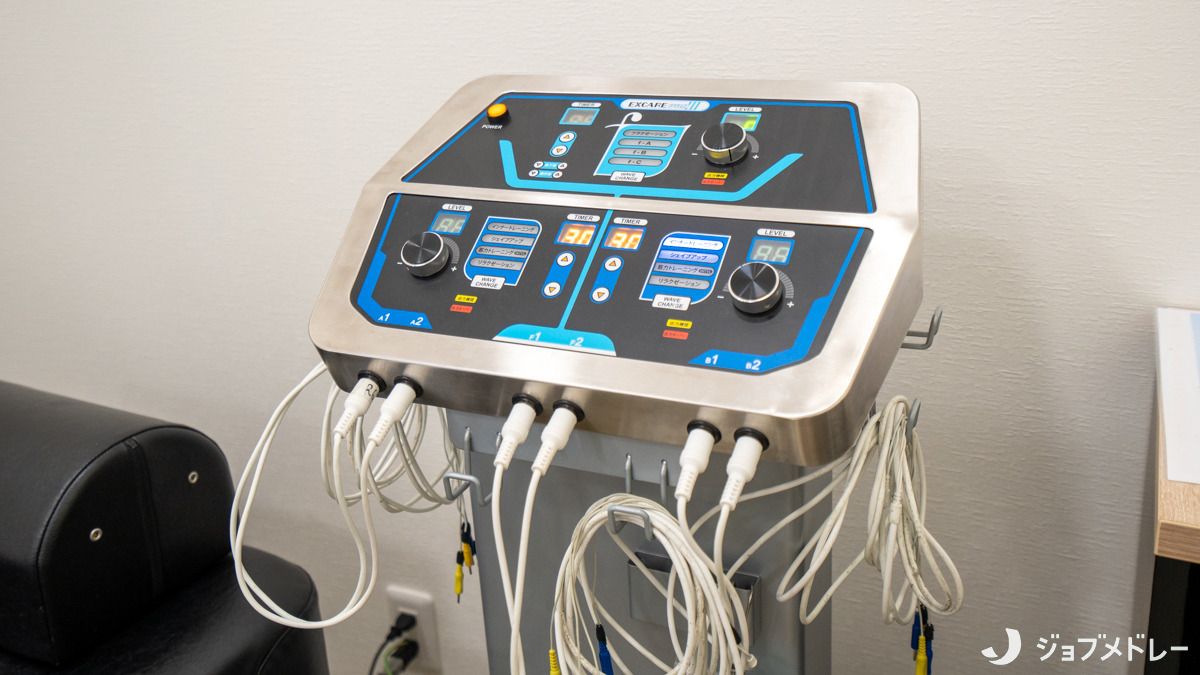 TSUNAGI接骨院 ハーヴェスト院(柔道整復師の求人)の写真9枚目:筋肉の収縮を促す複合高周波EMSです