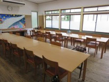 福祉型障がい児入所施設　新開学園・生明学園の写真4枚目：食堂