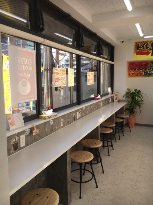 ドラッグストアハッチ　原田店の写真2枚目：ドラッグストアハッチ　原田店　内観