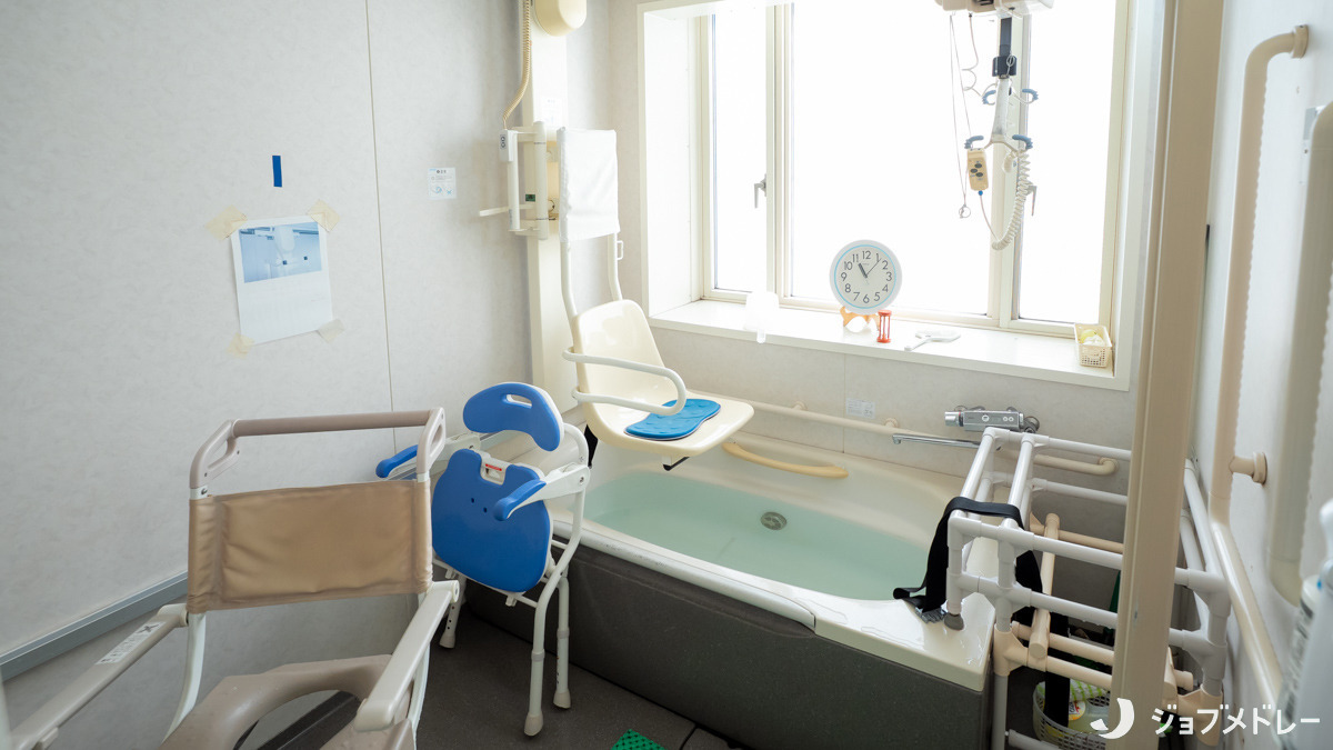 オアシスセンターの写真19枚目：座ったまま入浴できる設備を整えています