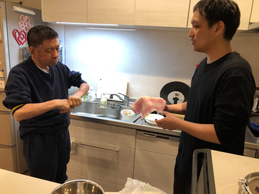 えびす・ぱれっとホーム（生活支援員の求人）の写真3枚目：入居者一人ひとりと丁寧に向き合い、その人のニーズに沿った支援を心掛けています。