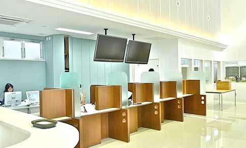 タカラ薬局 福大筑紫病院前（薬剤師の求人）の写真2枚目：タカラ薬局 福大筑紫病院前の内観