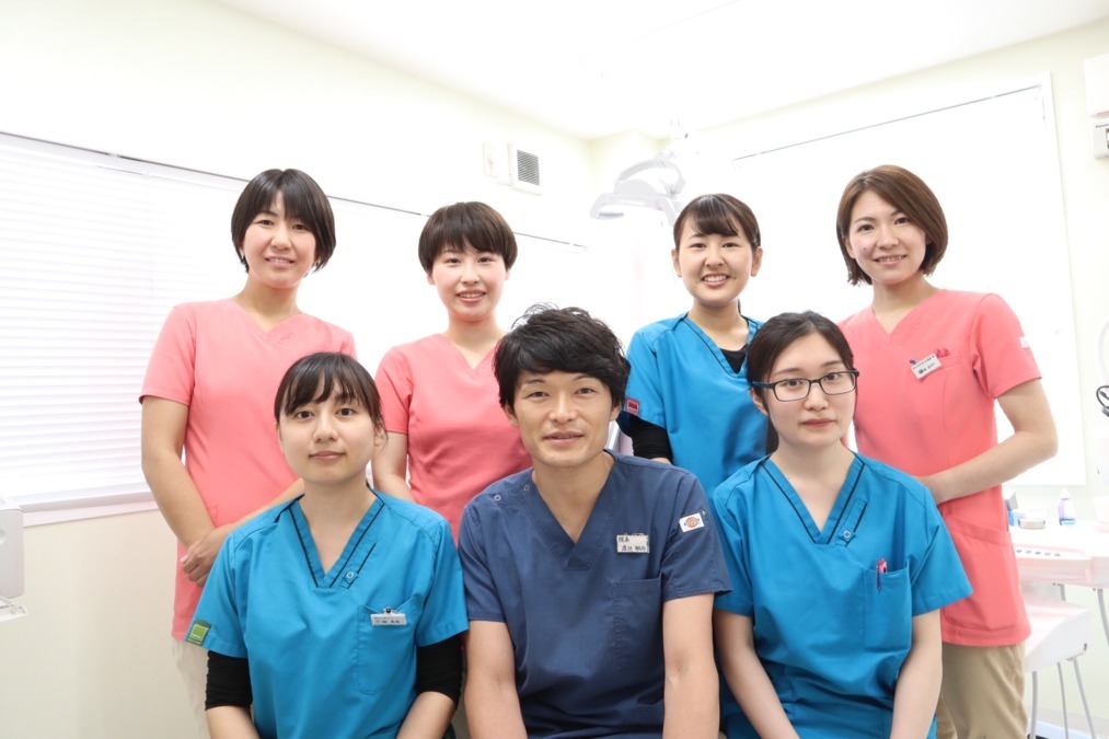 医療法人社団栄怜会 ニコデンタルクリニック(歯科医師の求人)の写真:チームワーク◎!!お互いを思いやる素晴らしいメンバーです!