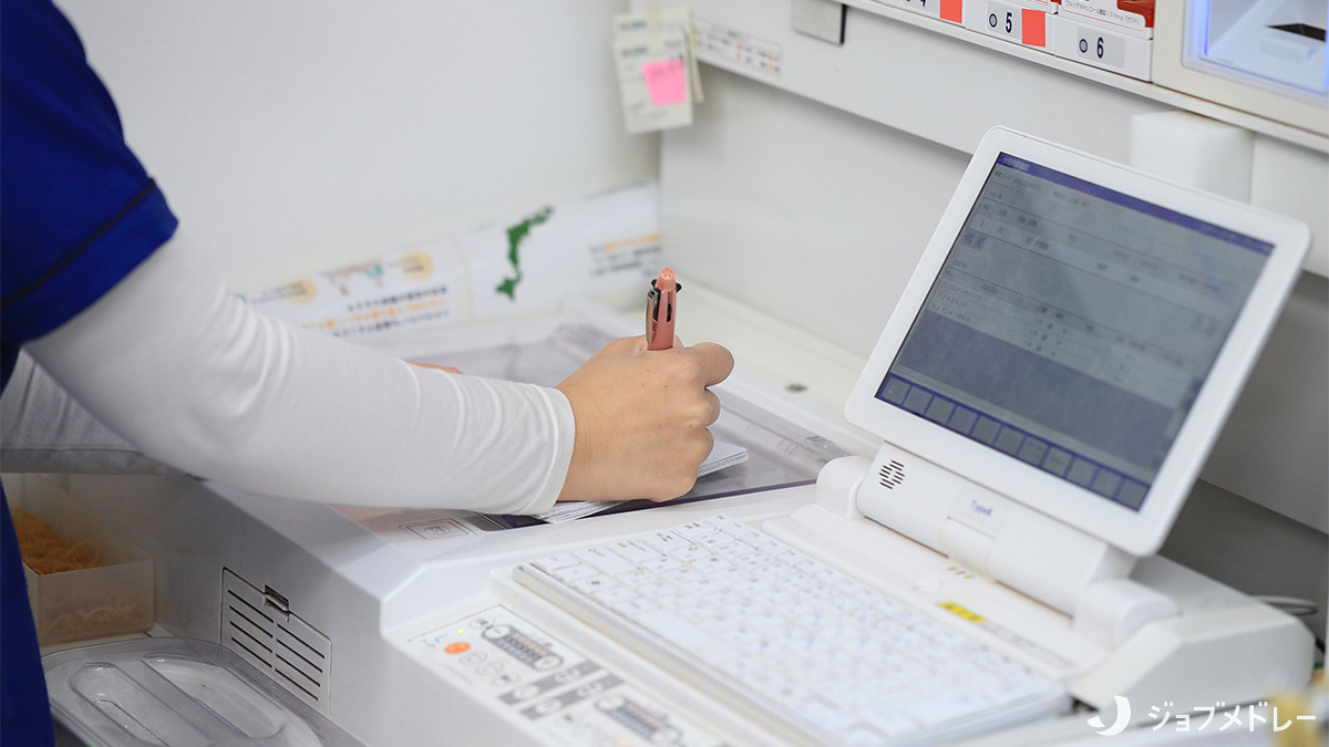 ブレイブ薬局川口原町店（調剤事務の求人）の写真16枚目：お薬を飲みやすいよう一包化を行っています