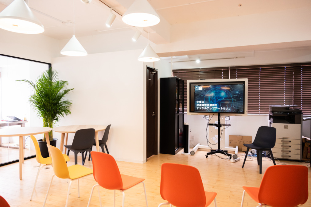 デコボコベース株式会社の写真2枚目: