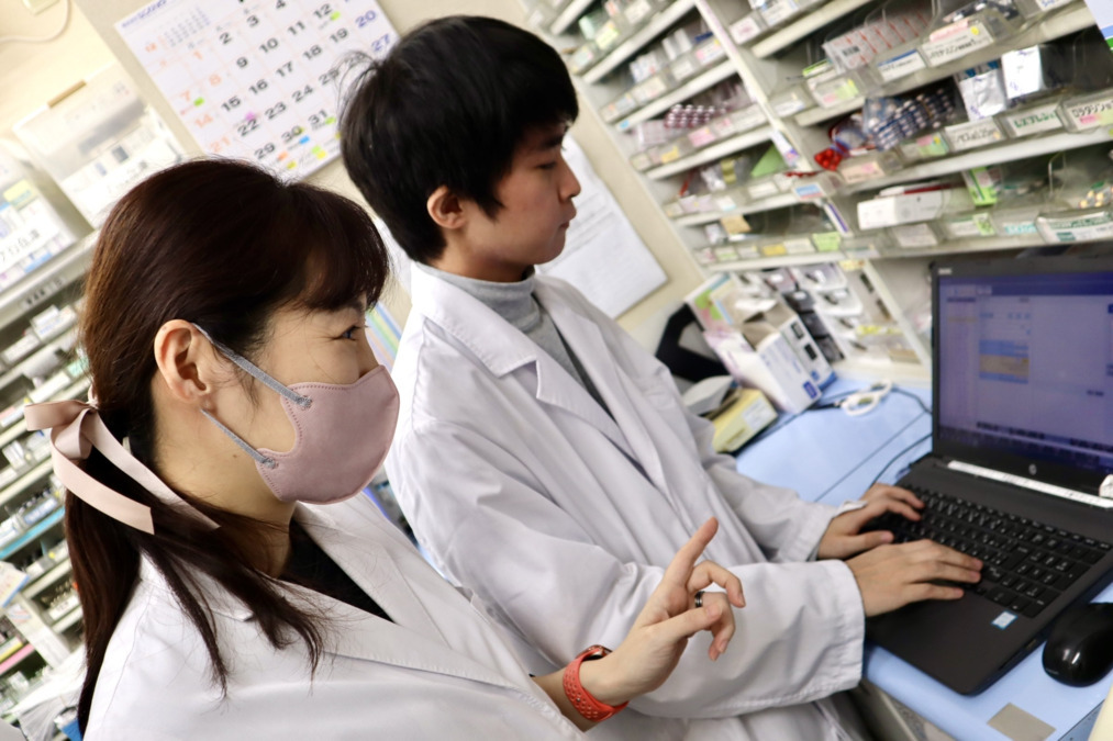 フラワー薬局 中村橋千川通り店（薬剤師の求人）の写真2枚目：ブランクのある方もご安心ください◎