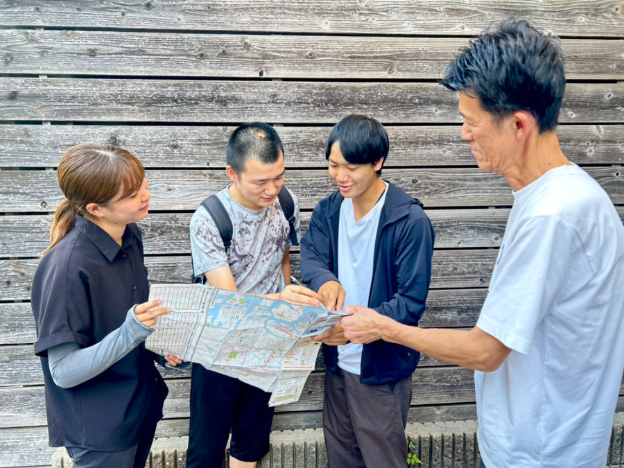 ウィズケアステーション(生活支援員の求人)の写真2枚目:支援中の様子ですෆ ̖́-