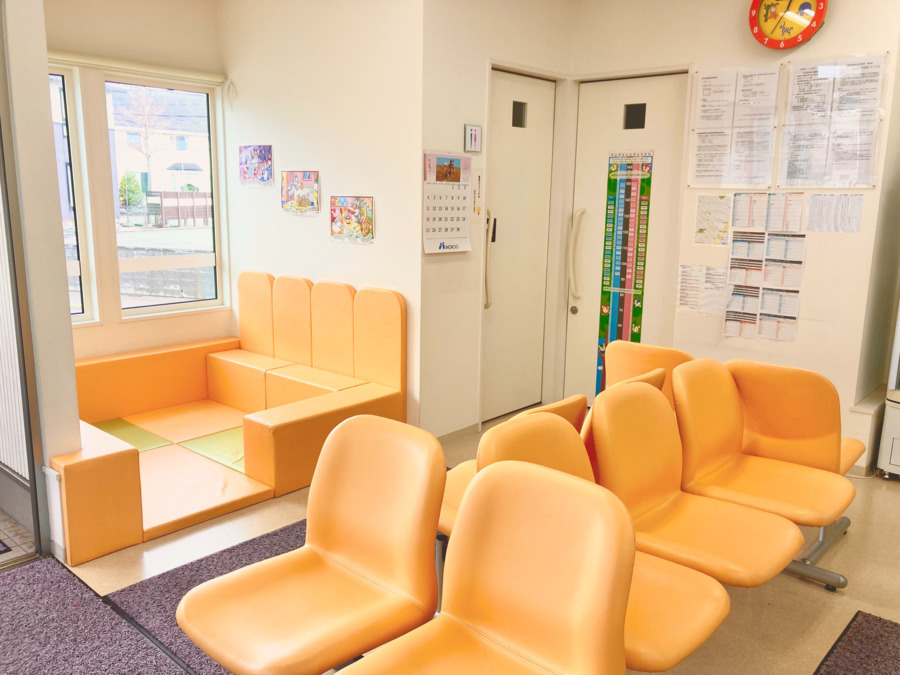 れんげ薬局札幌厚別店（薬剤師の求人）の写真2枚目：れんげ薬局札幌厚別店の待合室