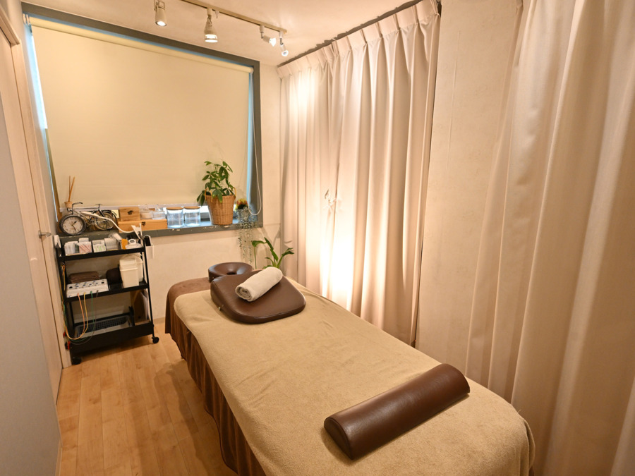 グレフル鍼灸接骨院 整体院 心斎橋（あん摩マッサージ指圧師の求人）の写真4枚目：