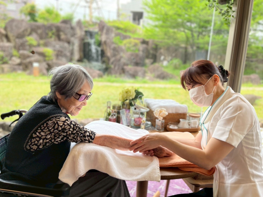 フロンティアの介護　住宅型有料老人ホームハイリタイヤー金城（介護職/ヘルパーの求人）の写真4枚目：