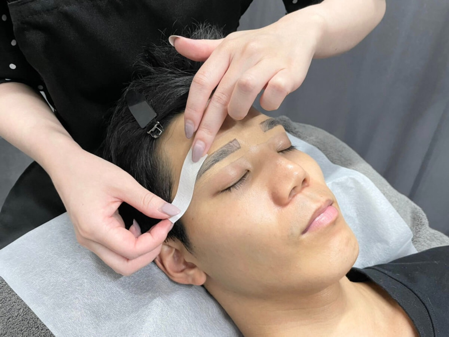 Mode!? 池袋東口店 メンズ眉毛サロン【2025年04月01日オープン】の写真5枚目：美眉スタイリング（ワックス脱毛）