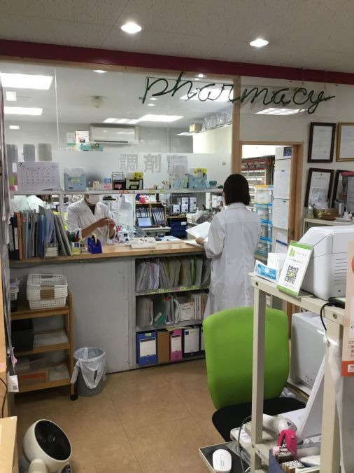 漢方のサツマ薬局 HAT神戸店の写真2枚目：