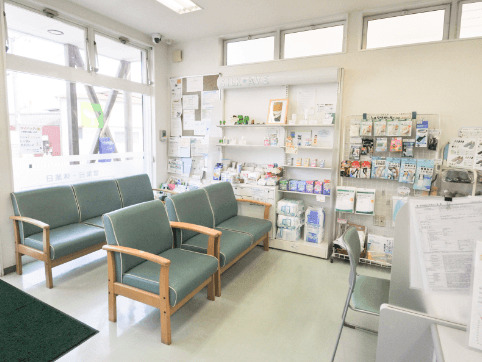 やまかわ薬局　赤磐店（薬剤師の求人）の写真3枚目：やまかわ薬局　赤磐店の内観
