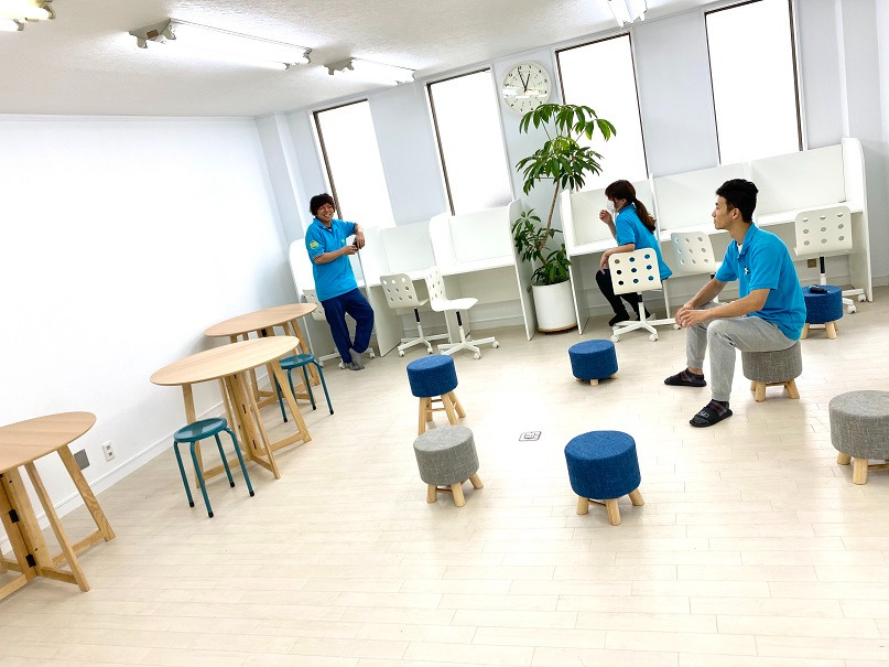 放課後等デイサービス 能力探求スクール「ジーニアス・スタディ」緑校（介護タクシー/ドライバーの求人）の写真2枚目：