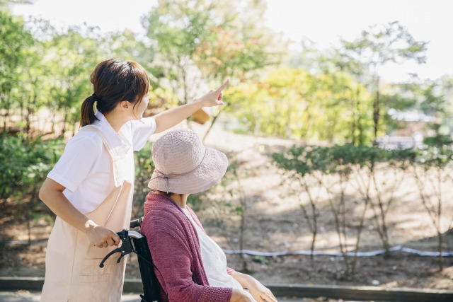 つくしの会 グループホーム 万葉（介護職/ヘルパーの求人）の写真7枚目：資格取得支援制度がありますのでスキルアップも安心です
