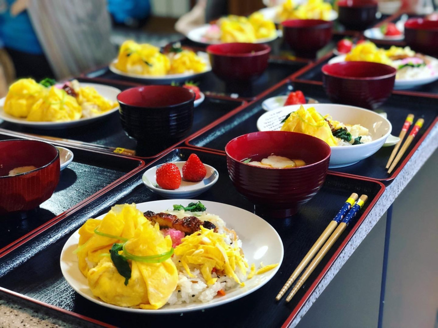ニングルの森　平尾（介護職/ヘルパーの求人）の写真5枚目：手作りのお料理で季節を感じて頂いています