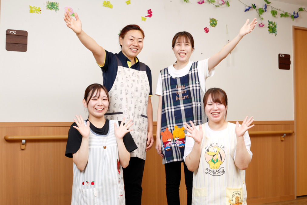 グループホーム白ゆり新さっぽろ（介護職/ヘルパーの求人）の写真3枚目：職場見学へお越しください！
ご希望の方は応募ボタンよりご連絡ください♪