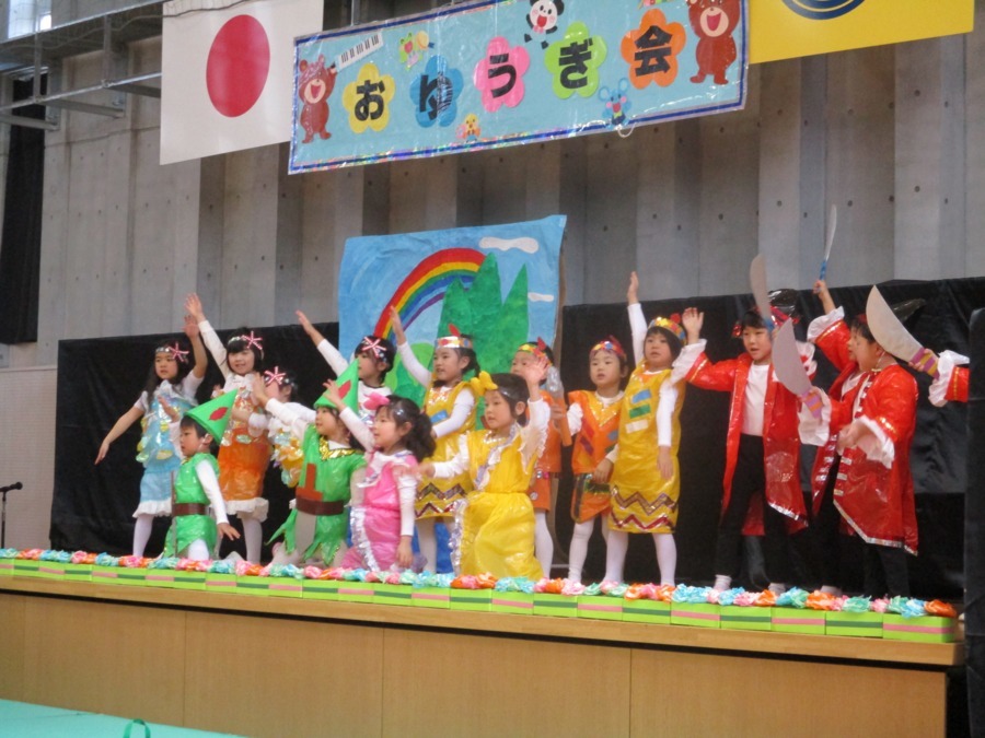 西川口クマさん保育所（保育士の求人）の写真4枚目：おゆうぎ会の様子です！