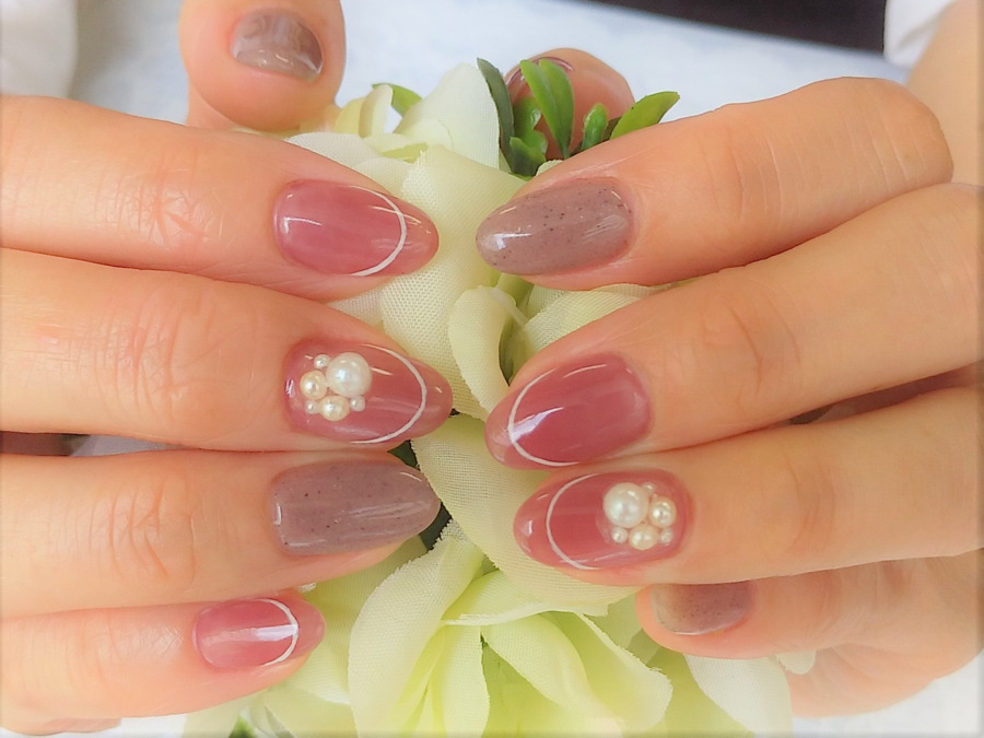 freely nailの写真4枚目：キレイなフォルム形成を基本としています☆オフは一層残しを推奨しています