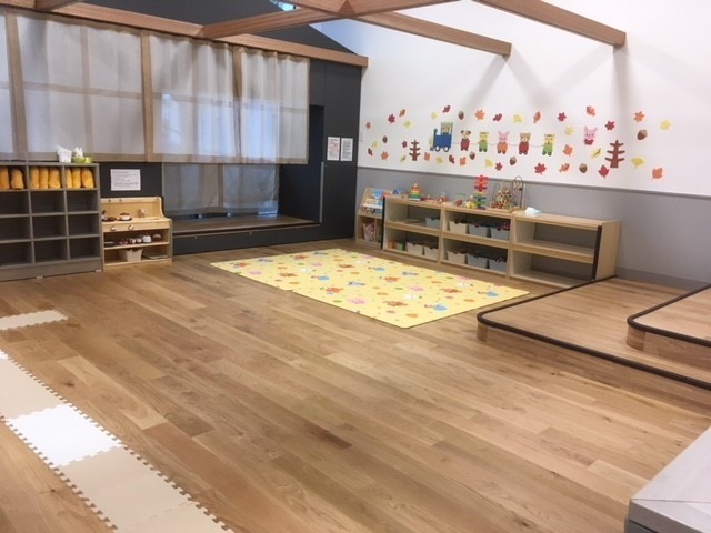 ゆめみなと保育園の写真3枚目：園内はワンフロアーの広々とした保育室です♪