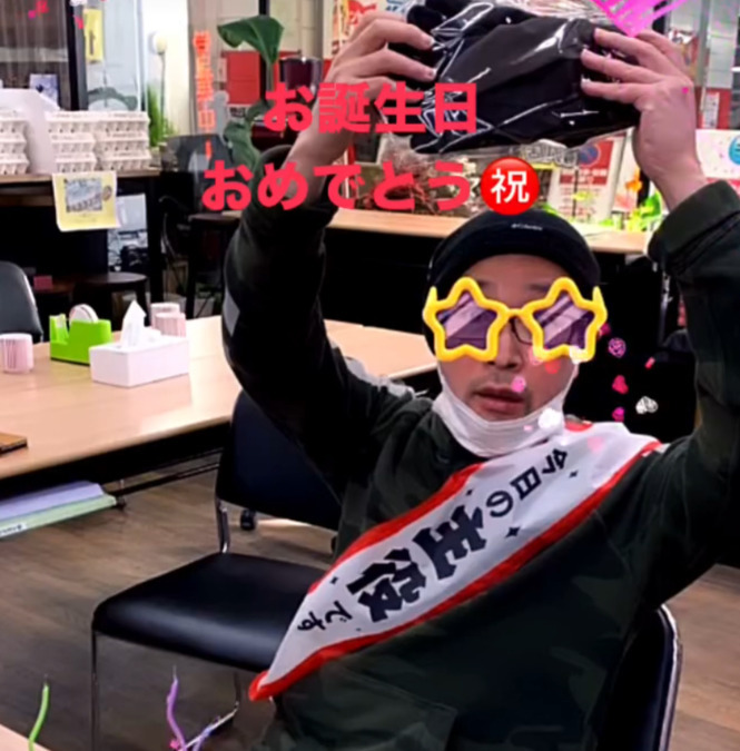 就労継続支援B型事業所ギフト（サービス管理責任者の求人）の写真9枚目：月に1回のお誕生日会
全力で人を喜ばすことをモットーに‼
