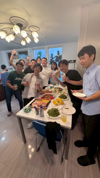 でいほーむ大森（介護職/ヘルパーの求人）の写真3枚目：社員交流会の一コマ。スタッフ同士とても仲が良く、上下関係の煩わしさはありません！