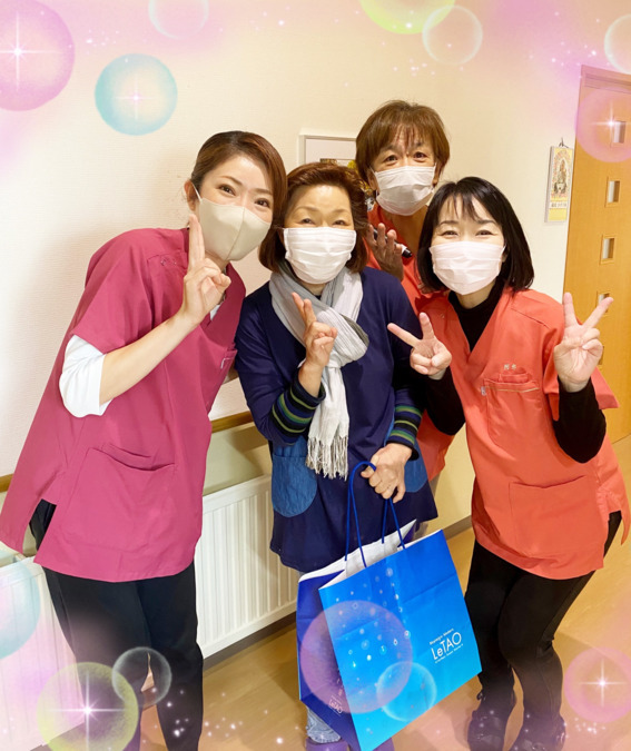 グループホーム「和」みずもと（介護職/ヘルパーの求人）の写真6枚目：村上さん、サプライズバースデー🍰🎉