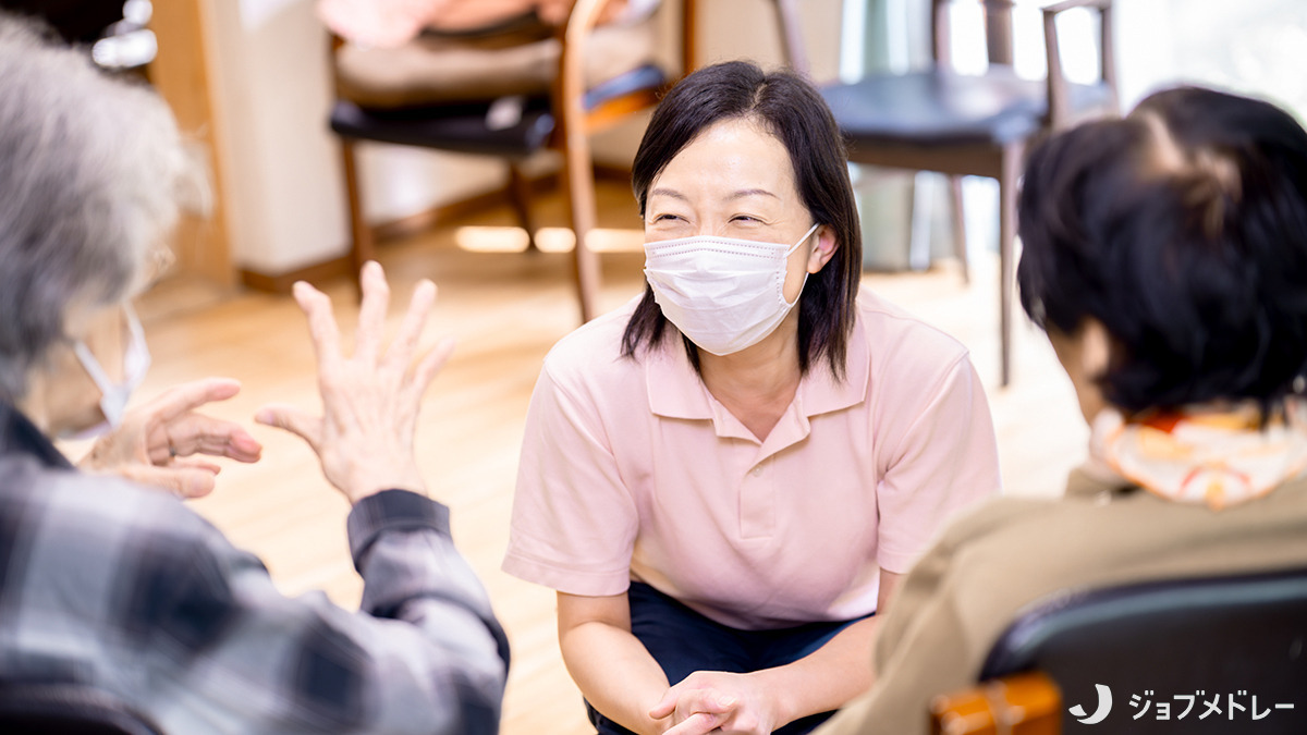 だんらんの家大和田町(介護職/ヘルパーの求人)の写真4枚目:利用者様やスタッフのにぎやかな笑い声や大きな拍手のたえない明るい施設です
