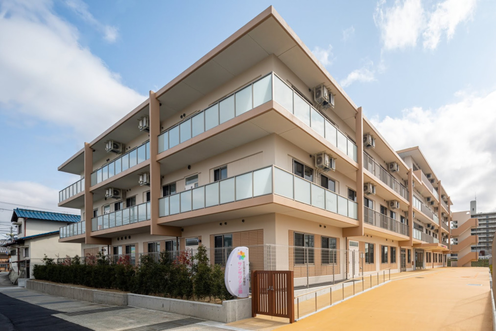 社会福祉法人健輪会 サンサリテ三田【2021年04月01日オープン】(看護師/准看護師の求人)の写真:施設外観です!2021年4月にOPENしたばかりなのでピカピカです!
