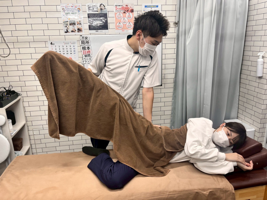 はぴねす鍼灸整骨院　高槻院（柔道整復師の求人）の写真5枚目：高い技術が身に付けられます！