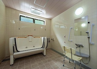 指定通所介護事業所デイサービス八重桜朱雀（介護職/ヘルパーの求人）の写真8枚目：