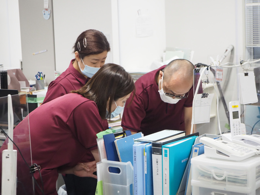 訪問看護ステーション東成おおみち（看護師/准看護師の求人）の写真5枚目：ミーティングの様子です！