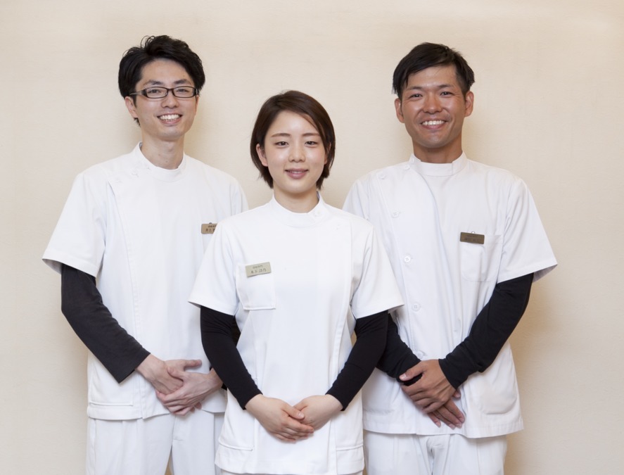コバヤシ鍼灸院・整体院【2019年春オープン予定】(鍼灸師の求人)の写真:未経験からのスタッフがほとんど院長は、実務経験がない状態から2年でゴッドハンドに