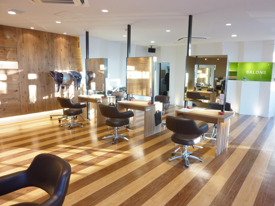 美容室SALONS 丸亀土器店の写真3枚目：